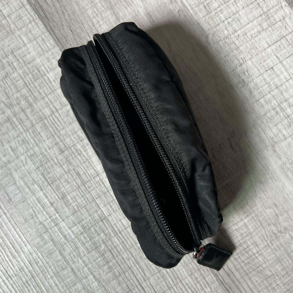 PRADA VELA MINI BLACK RE-NYLON BEAUTY TECH CASE ZIP BAG - Picture 7 of 16